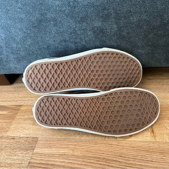 Vans Black Sneakers Women’s Size 8.5 - Picture 6 of 8